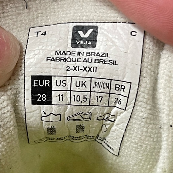 VEJA Sneakers - Picture 6 of 6